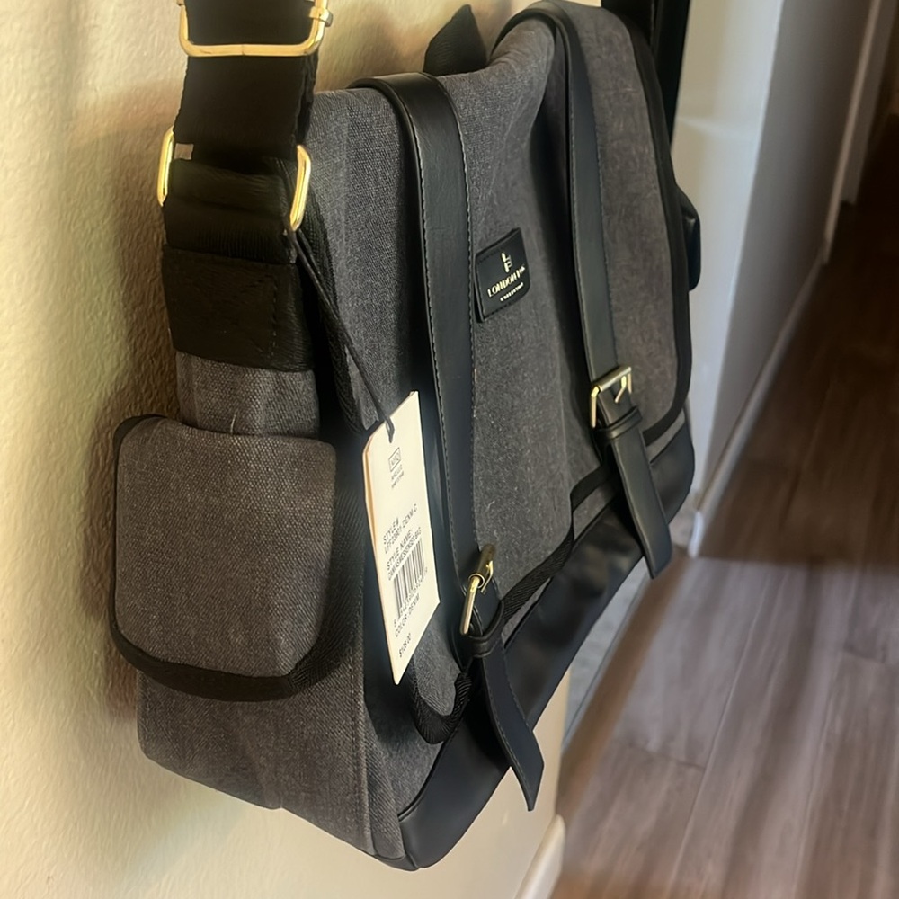 NWT London Fog Charcoal and Black Messenger Bag - Picture 5 of 9
